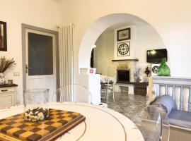 Il Casale Sotto La Torre, hótel í Torano