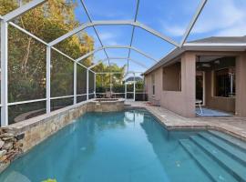 Charming 3BR Oasis Comfort, Pool & Sunshine home, Hotel in Valrico