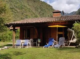 Casa nella pineta, a due passi dal lago