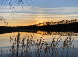 Haus Ferienglück, hotel v destinaci Zadelsdorf