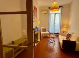 ''Les Tomettes'' Joli T2 cosy, Clim, Centre ville