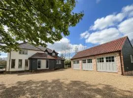 Charming 6BDR home in the Essex Countryside