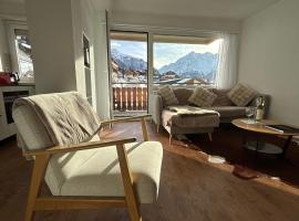 Sunny Alps View Central Bliss 2, hôtel à Grächen