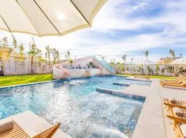 Luxury villa with spa, gym and cinema 15 min from center