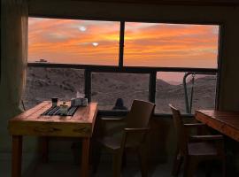 Alnwatif Gate guest house Dana nature reserve, hotel v destinaci Dana