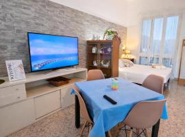 ALBA DI MARE Appartamento con parcheggio e vista mare, hotelli kohteessa Andrano