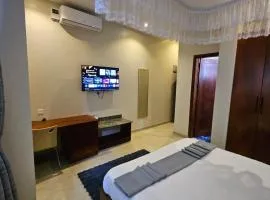 blue top motel mbarara