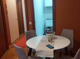 Stan na dan DM Uzice، فندق في أوزيتشي