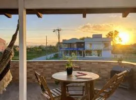 Aptos Privativos e Exclusivos com Cozinha Equipada em Cada Apto - Terraço ou Varanda - WI-FI 800Mbps - Perto da Praia e BR-101