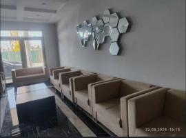 Fazo Avenue, hotel en Namangan