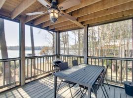 Angler’s Dream: Lake Eufaula Escape w/ Boat Ramp!, hotel u gradu Abbeville