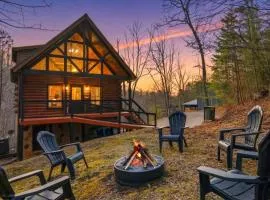 Cozy Cabin Hideaway! Near Gatlinburg, Dollywood, Hot Tub, Sauna, Pool table
