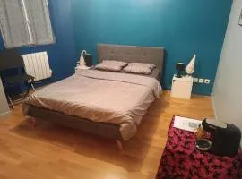 Chambre avec salle d'eau privée