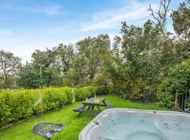 3 Bed in Tenby oc-t26851