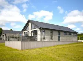 Oak Park Two - Uk50063