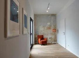 180 sqm penthouse for up to 11 people - central