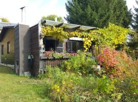 Gemütliches Ferienhaus mit grossem Garten, ideal für Naturliebhaber, hotel murah di Gerhardshofen