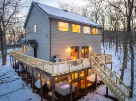 Spacious Family Retreat-Hot tub & Game Room, hotel a Wintergreen