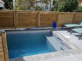 Ti Zeinga La T2 avec piscine et spa privatifs Sainte-Anne