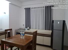 Layans Properties, hotel di Gampaha