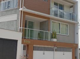 Apto - cobertura - 2 quartos hidromassagem - Sustentavel, Hotel in Água Boa