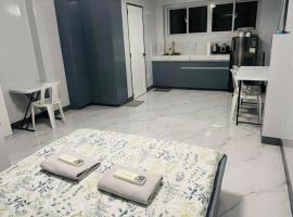 Viesnīca Cornerside Apartment pilsētā Batac