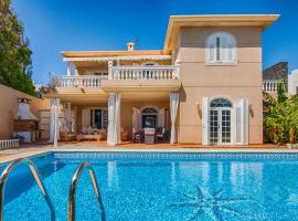Villa La Concha Beachfront Heated Pool, hotell i Playa Honda
