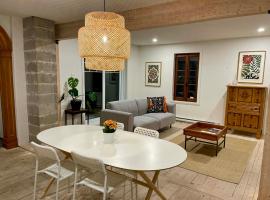 Magnifique appartement Vieux-Lévis, hotel di Levis