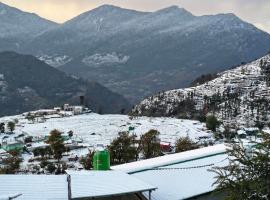 Viesnīca ONLY CAFE Hotel pilsētā Chopta