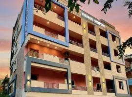 Tirupati Homestay - 2BHK AC Family Apartments near Alipiri and Kapilatheertham - Walk to A2B Veg Restaurant - WiFi - Android TV - Easy access to Tirumala