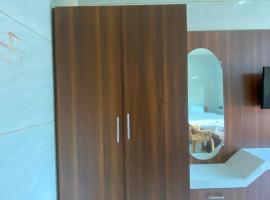 Sharada Rooms AC & Non AC, Hotel in Seringapatam