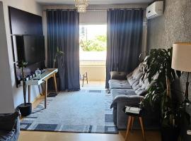 Apartamento amplo, confortável e central!, хотел в Веранополис
