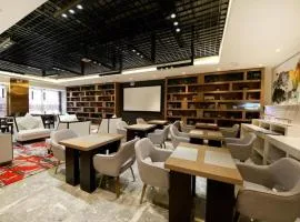 East Queen Hotel (Xi'an Beimen Metro Station)