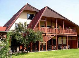 Penzion Relax, hotel em Prievidza