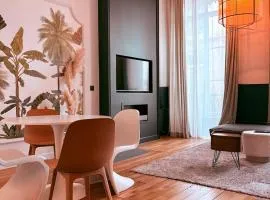 Coco-2 bedrooms-Parking-City center