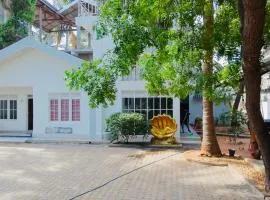 The Beach House , Nilaveli , Trincomalee