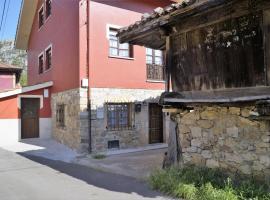 Casa de Aldea El Sol: Poo de Cabrales'te bir evcil hayvan dostu otel