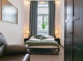 Affordable Stylish Studio Easy City Access