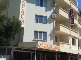 Krasi Hotel, hotell i Ravda