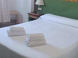 Hotel Logasasanti, מלון באנדוחאר