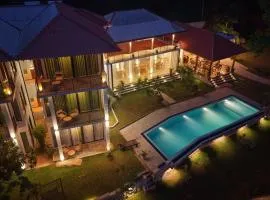 River Shades Hotel
