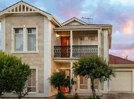 Seacombe Gardens House