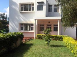 Grays club guest House、クーヌールのホテル