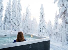 Panoramic Fell View Chalet with Hot Tub & Sauna - Pikku-Syötteen Helmi, hotell i Syöte