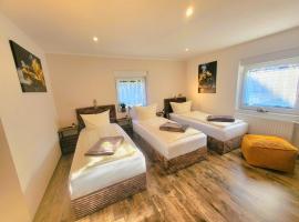 CJS Apartments - Chill or Drive am Nürburgring, new Box Spring Beds, new furniture, free Parking, WLan, TV-Streaming, Quiet Location, hotel in Rodder