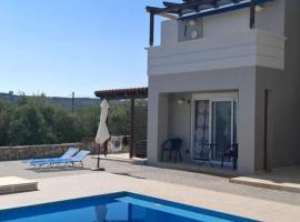Yassas Apartment with shared pool, hotel en Tavronitis