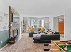 Charming and Peaceful Farmhouse - Family Retreats