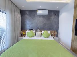 Ahomka Wenchi Suite, Hotel in Accra