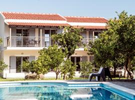 Orange Grove Suites, hotel v destinaci Benitses