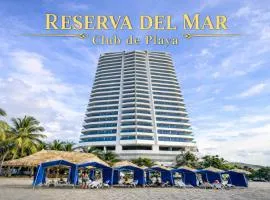 Apartamento salida directa a la playa, zona playa privada, Piscinas y jacuzzis wifi